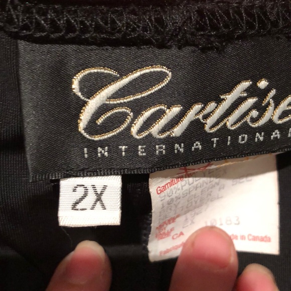 LUXURIOUS VELVET FULL LENGTH PLUS SIZE GOWN - Picture 13 of 16